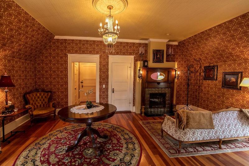Mccloud River Bed And Breakfast image