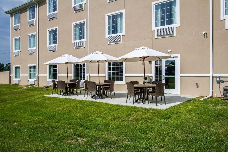 Cobblestone Hotel & Suites - Orrville image