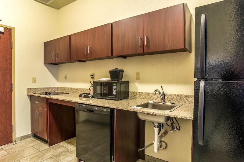 Cobblestone Hotel & Suites - Orrville image
