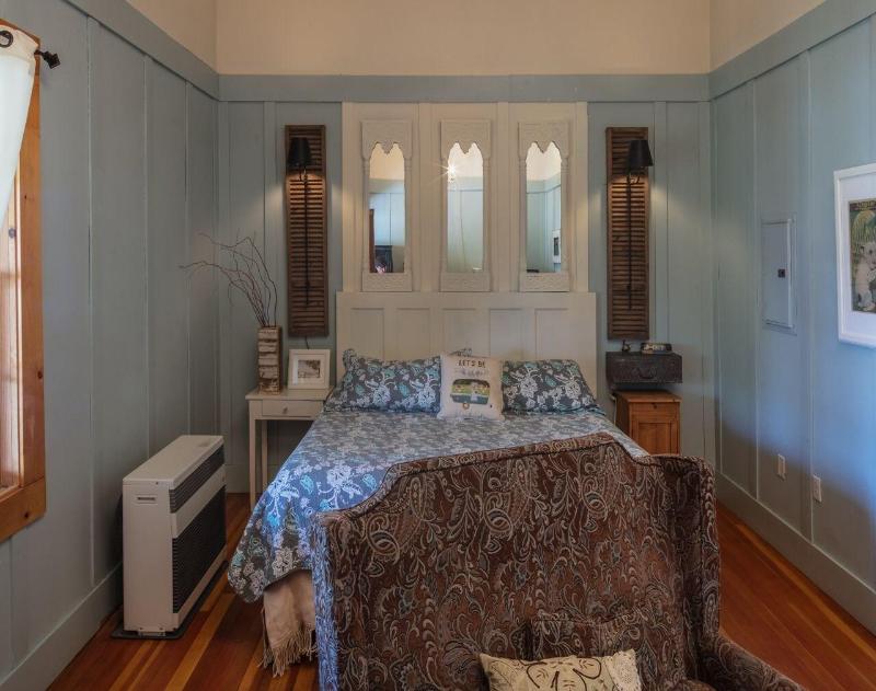 Mccloud Mercantile Hotel image