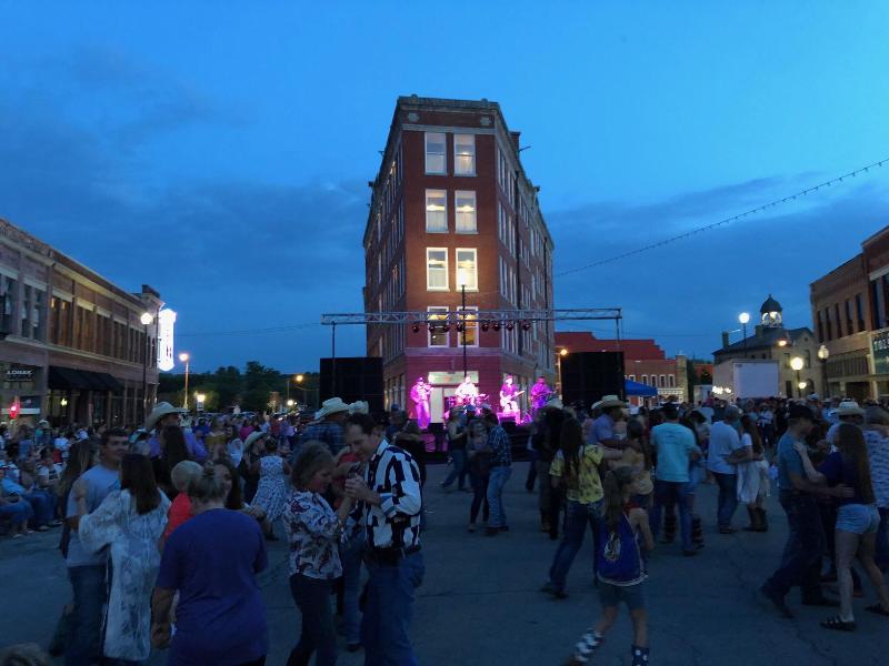 Frontier Hotel Pawhuska image