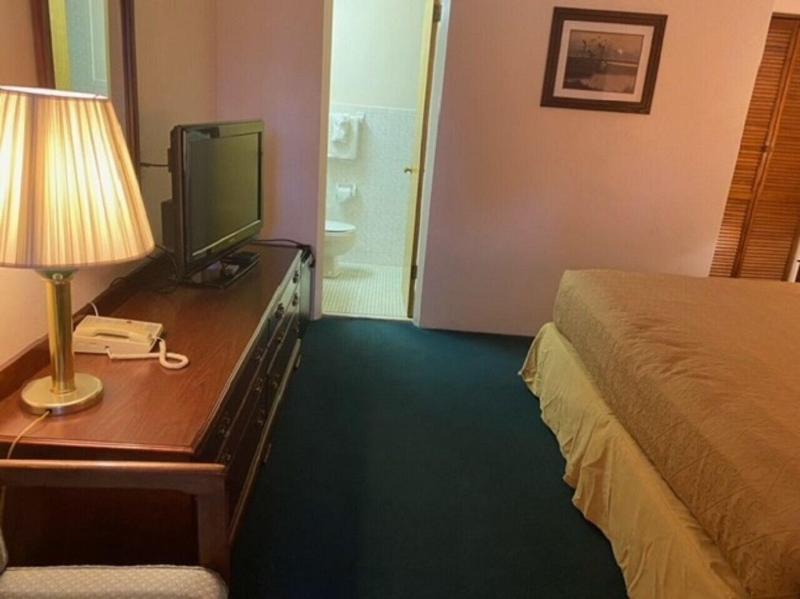 Sunrise Motel image