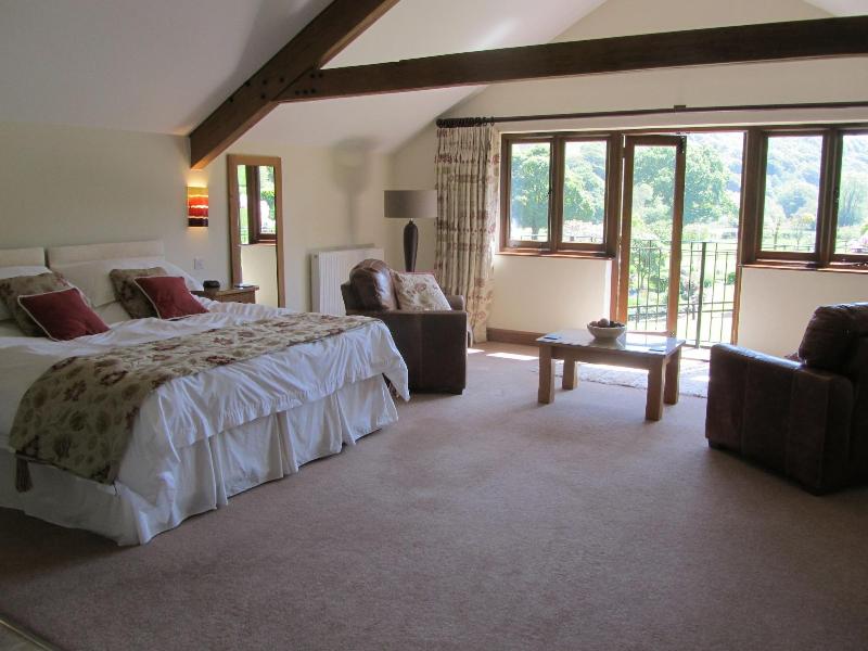 Kings Farm image