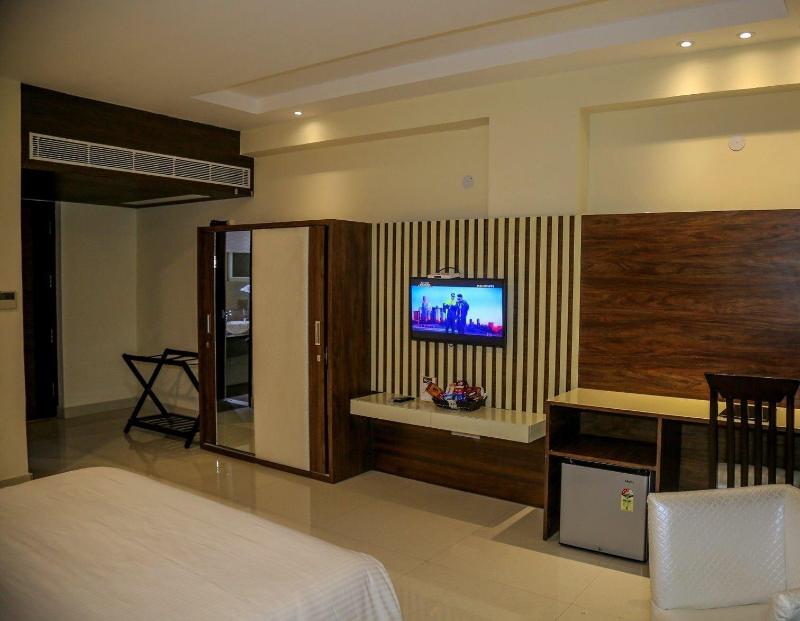 Kingdom Hotel image