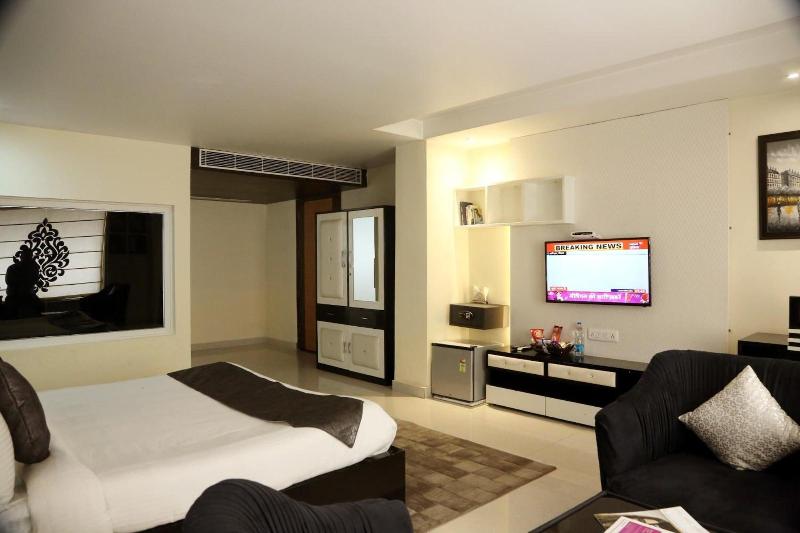 Kingdom Hotel image