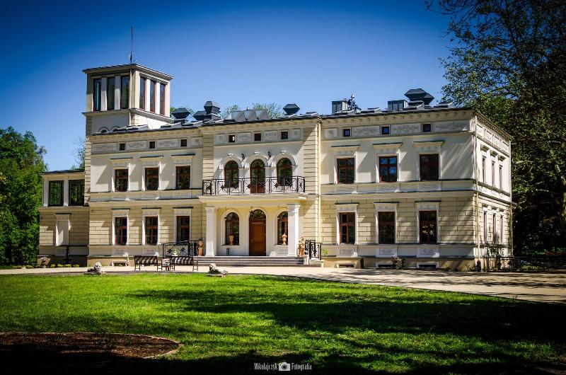 Pałac Wierzbiczany image