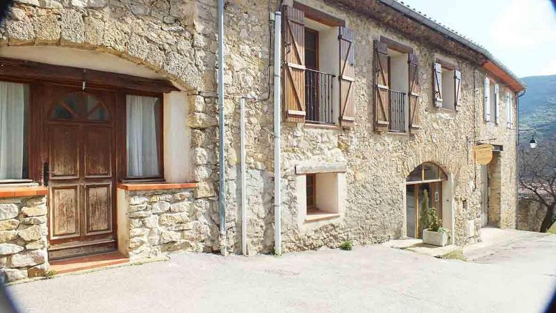 Écurie De Cucugnan. Chambres d'hotes image