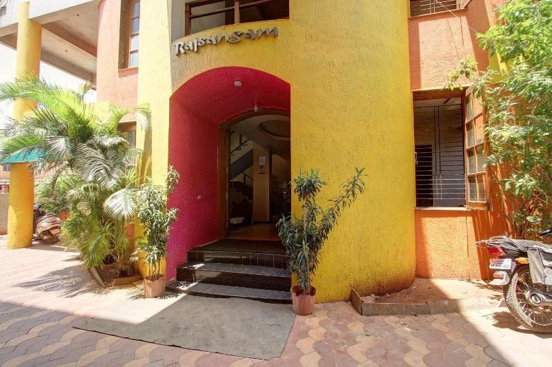 Hotel Rajsangam International