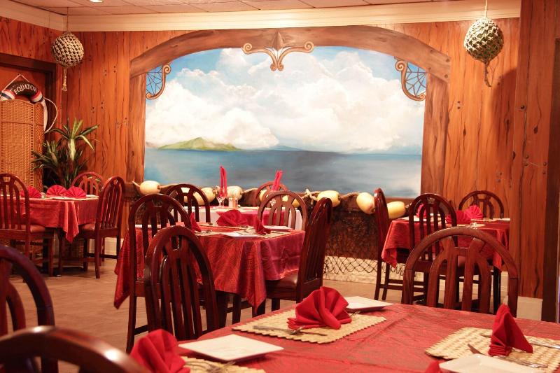 Tradewinds Hotel image
