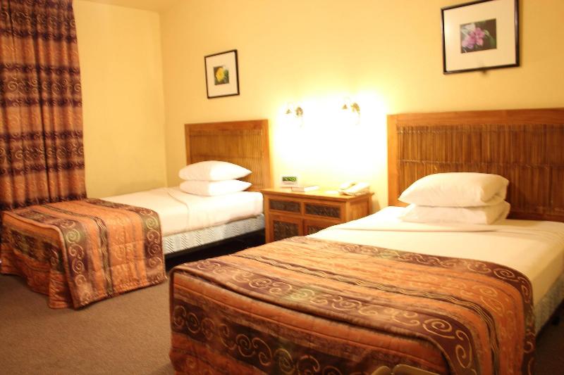 Tradewinds Hotel image