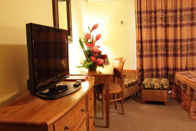 Tradewinds Hotel image