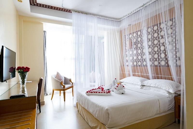 Saab Royale Hotel image