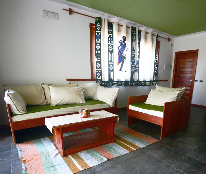 Hotel Club Du Lac Tanganyika image