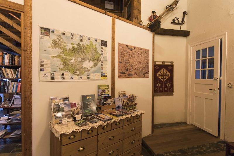 Raven's Bed and Breakfast image