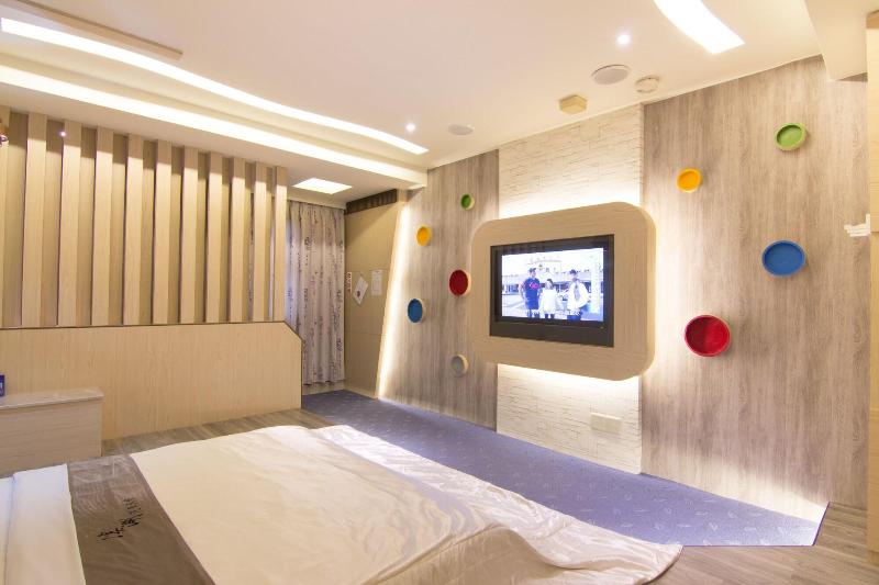 Shihua Motel image