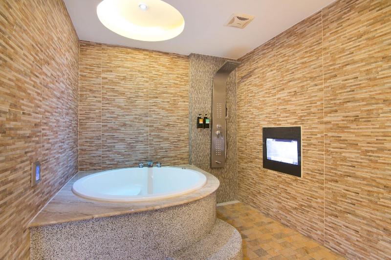 Shihua Motel image