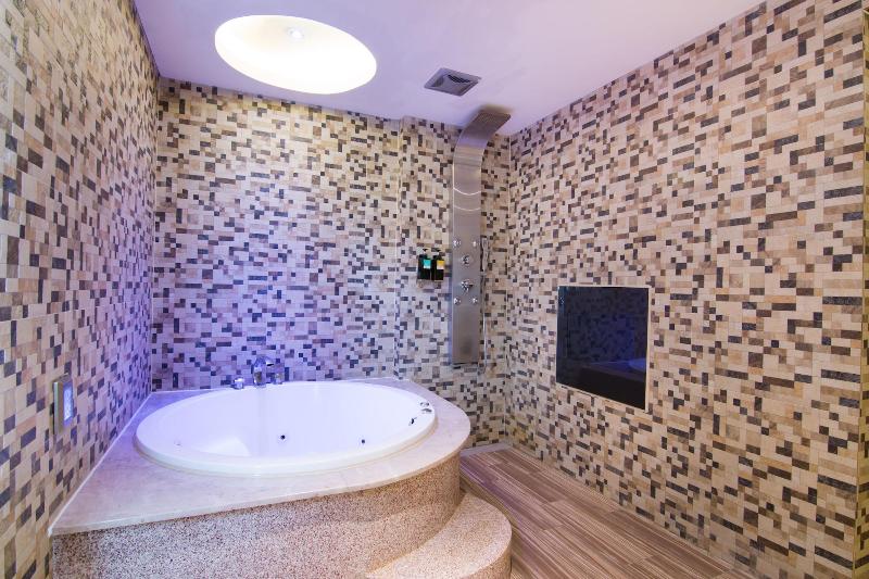 Shihua Motel image