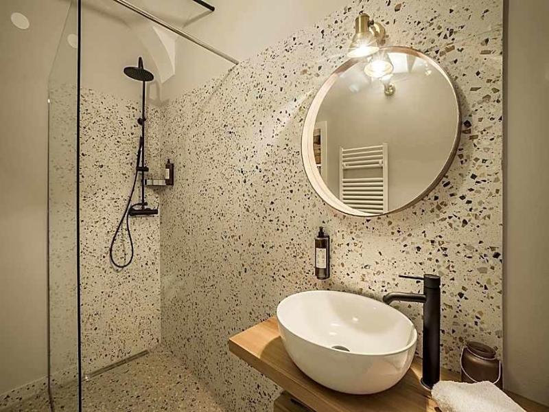 Hotel Pok image