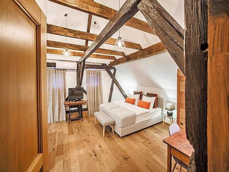 Hotel Pok image