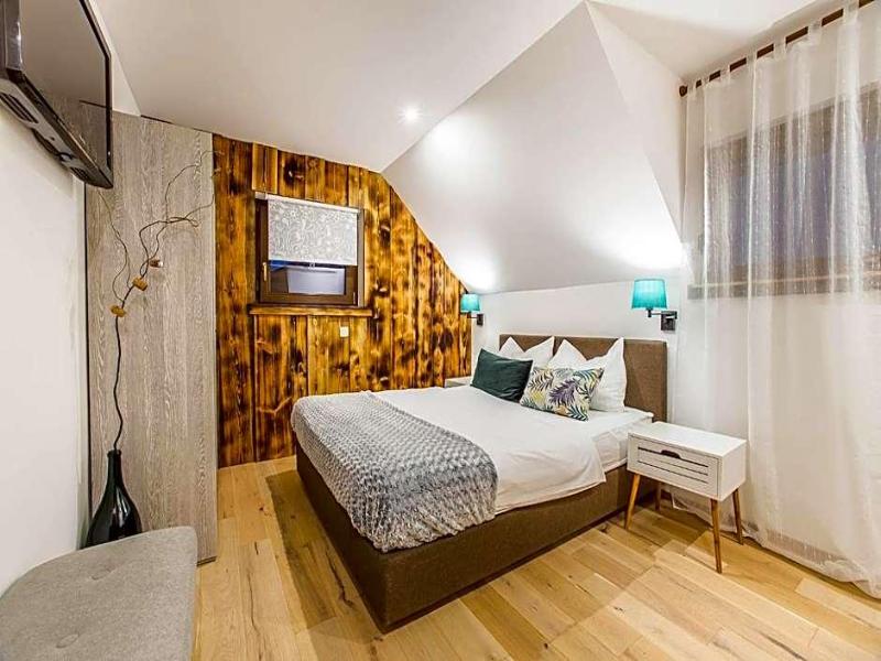 Hotel Pok image
