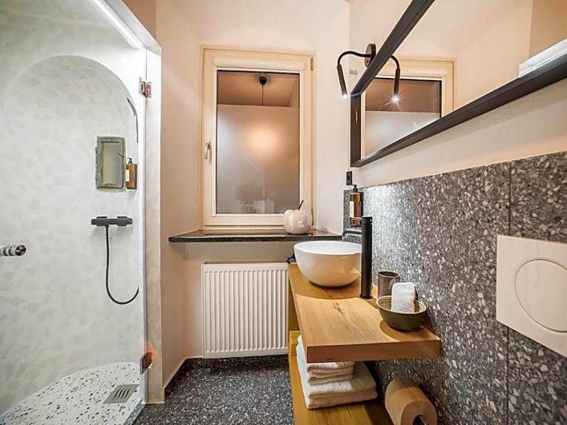 Hotel Pok image