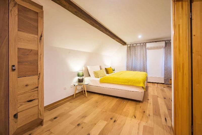 Hotel Pok image