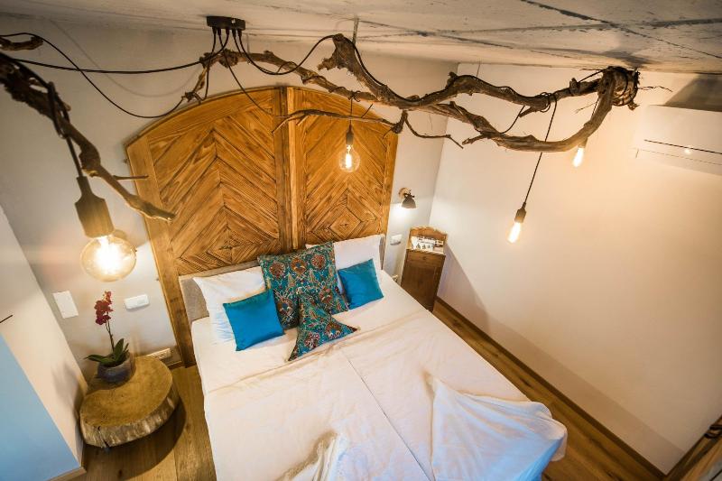 Hotel Pok image