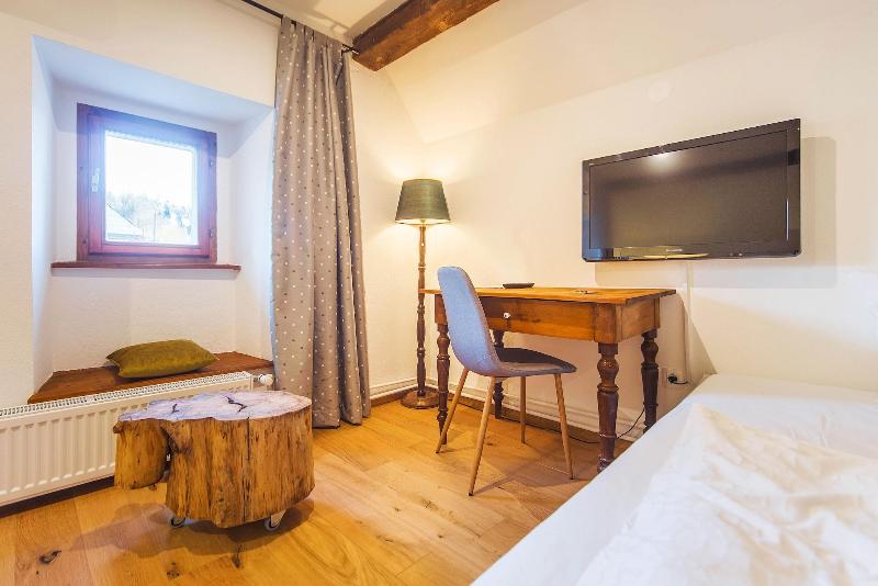 Hotel Pok image