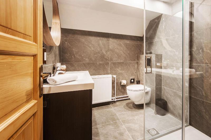 Hotel Pok image
