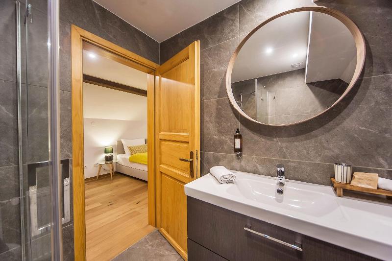 Hotel Pok image
