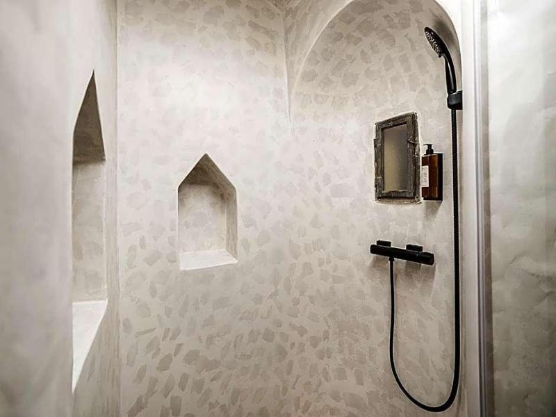Hotel Pok image
