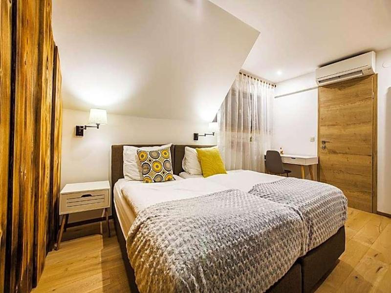 Hotel Pok image