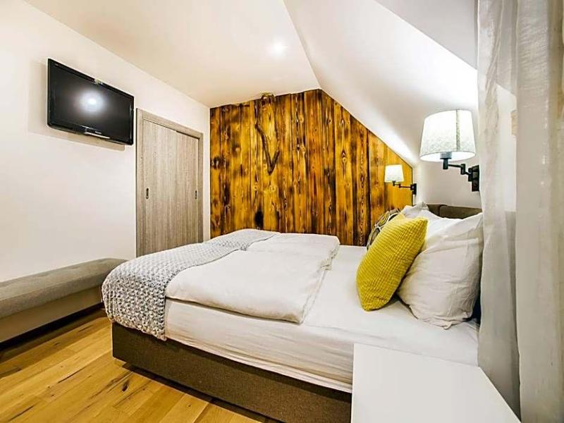 Hotel Pok image
