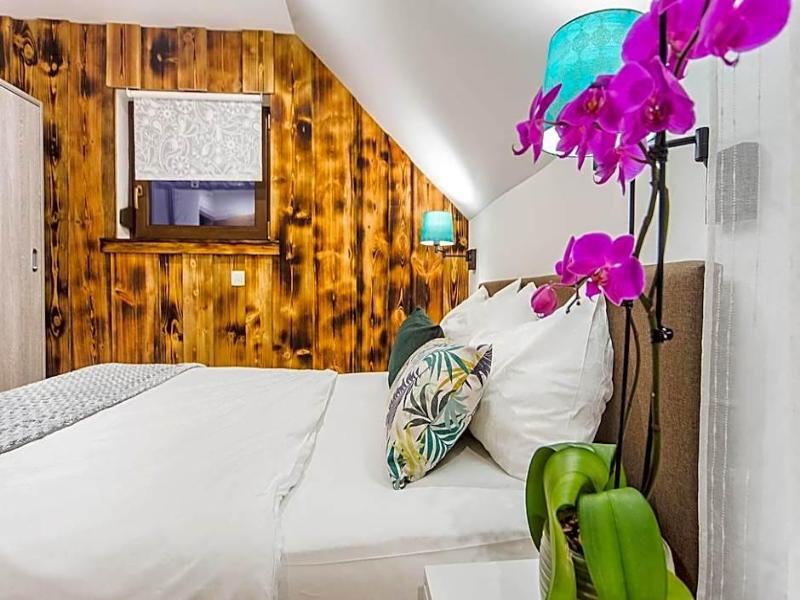 Hotel Pok image