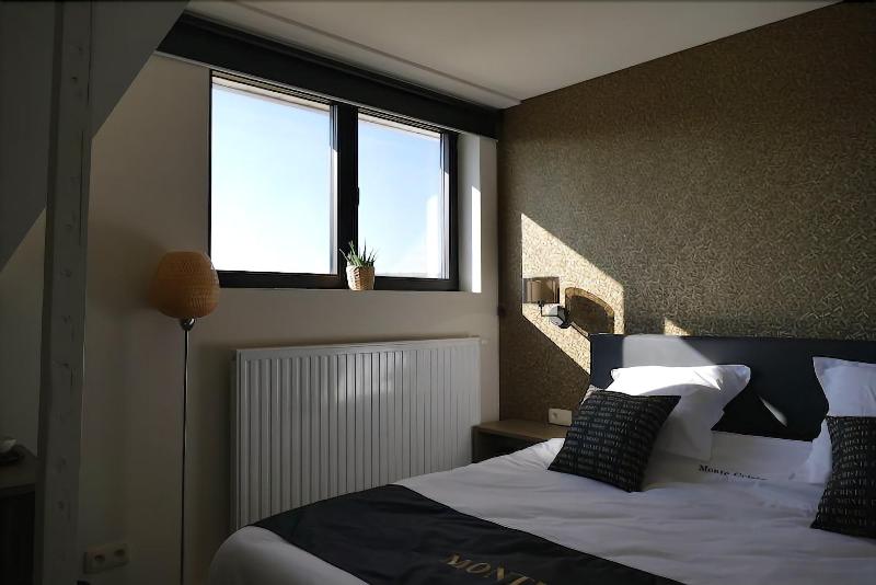 Hotel Monte Cristo image