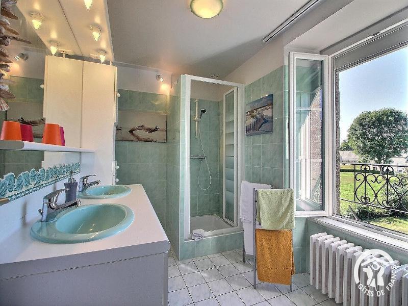 Le Clos Des Hortensias image