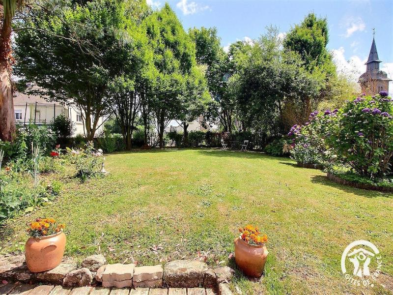 Le Clos Des Hortensias image