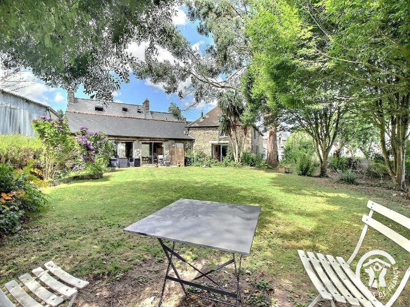 Le Clos Des Hortensias image