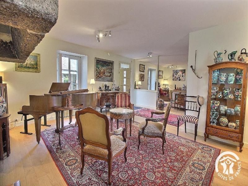 Le Clos Des Hortensias image