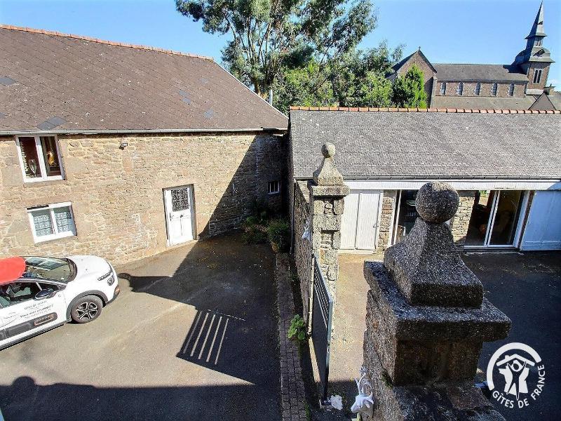 Le Clos Des Hortensias image
