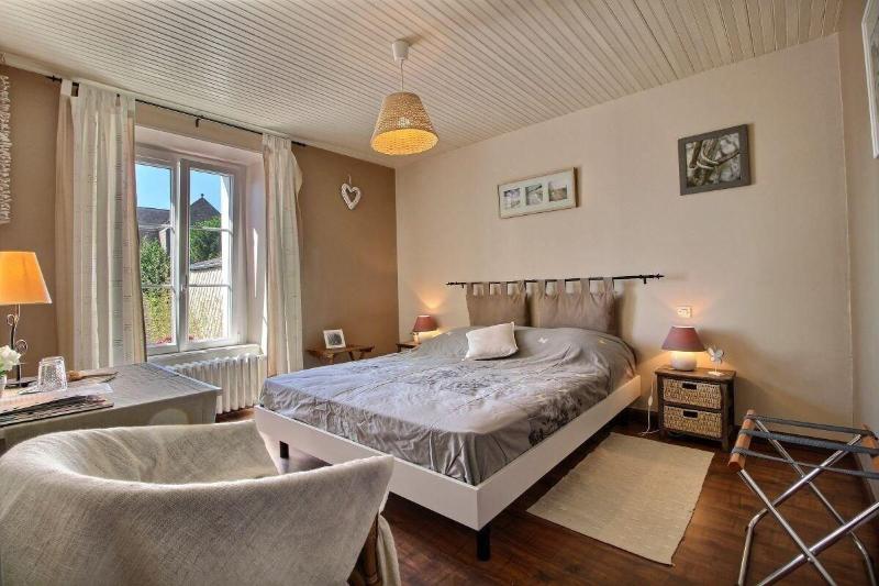Le Clos Des Hortensias image