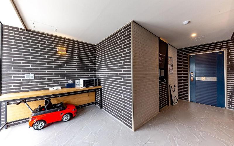 Zeus Motel image