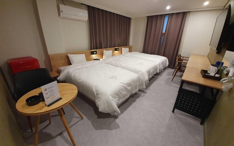 Zeus Motel image