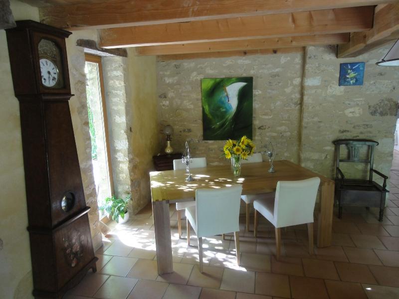 Le Clos Pastel image