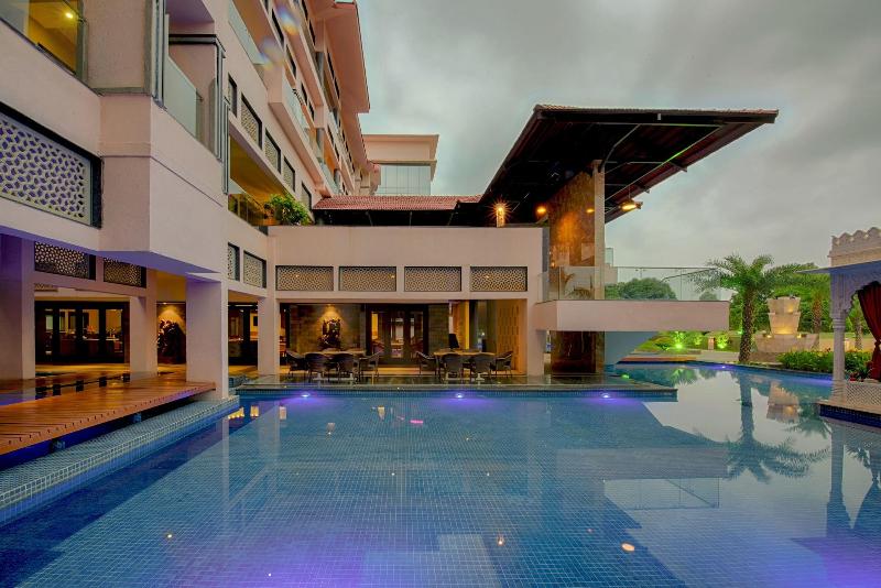 Crescent Spa And Resorts Indore 3