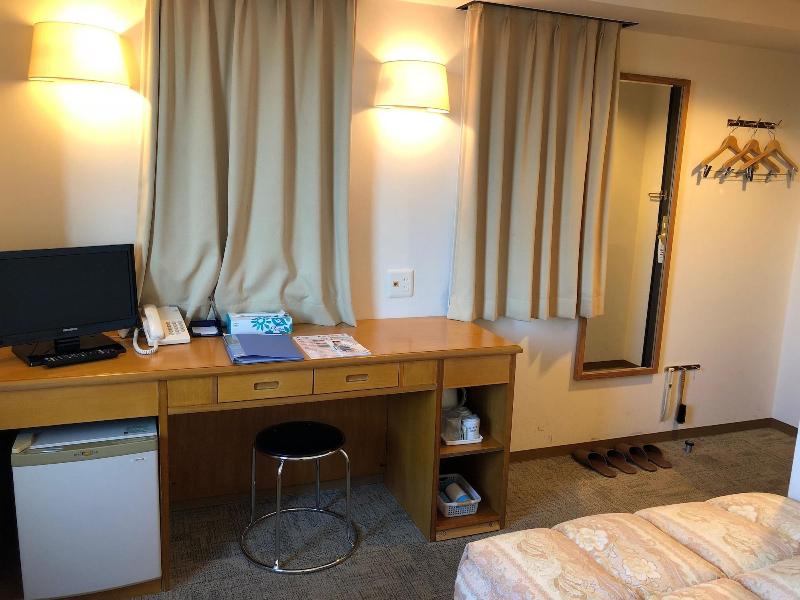 Business Hotel Cosmo Inn image