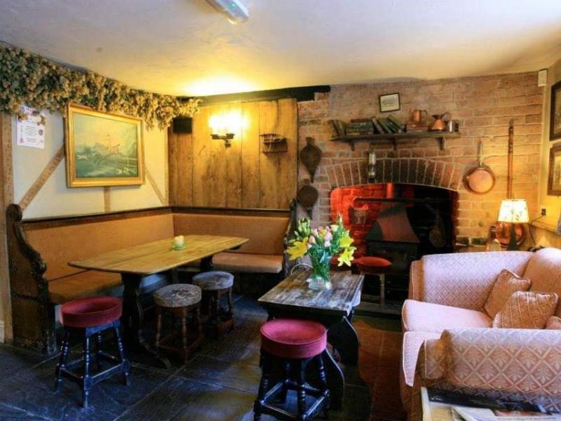 The Oak Inn Staplow image