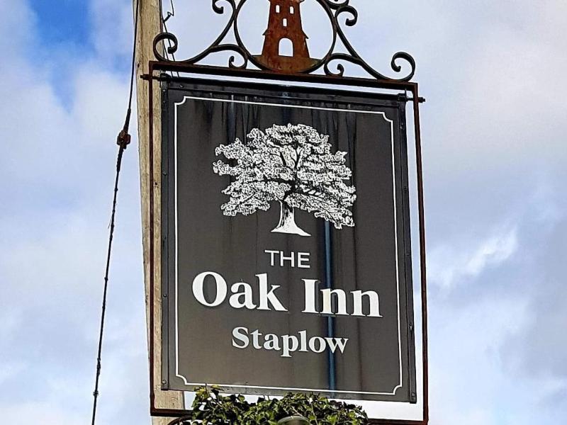 The Oak Inn Staplow image