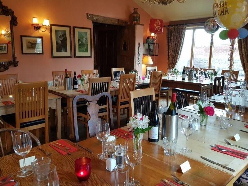 The Oak Inn Staplow image