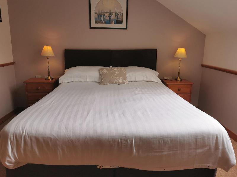 Murray Arms Hotel image